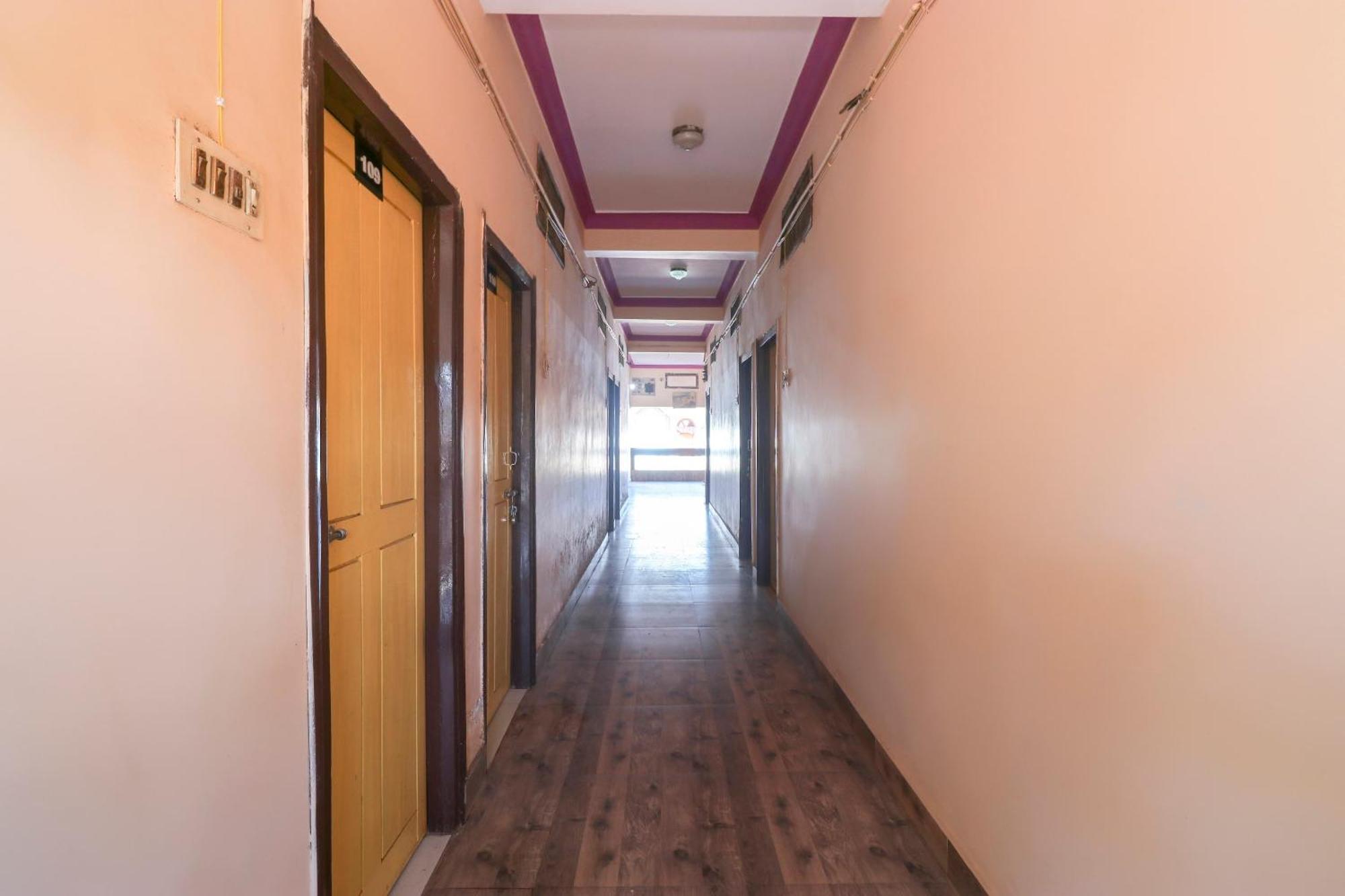 Spot On Hotel Poonam Jagdalpur Ngoại thất bức ảnh
